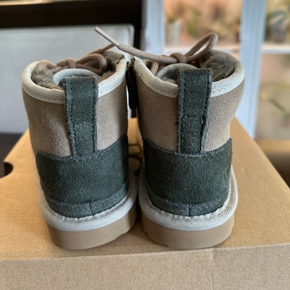 UGG Neumel II Boot - Picture 5 of 8